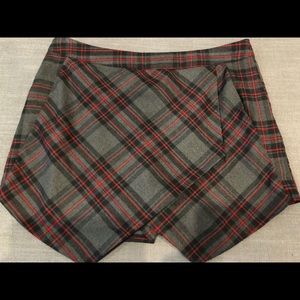 LF plaid skort NWT